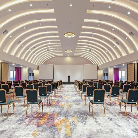 Mercure Pontianak City Center Kültér fotó