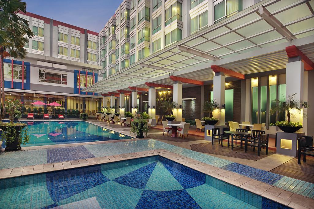 Mercure Pontianak City Center Kültér fotó