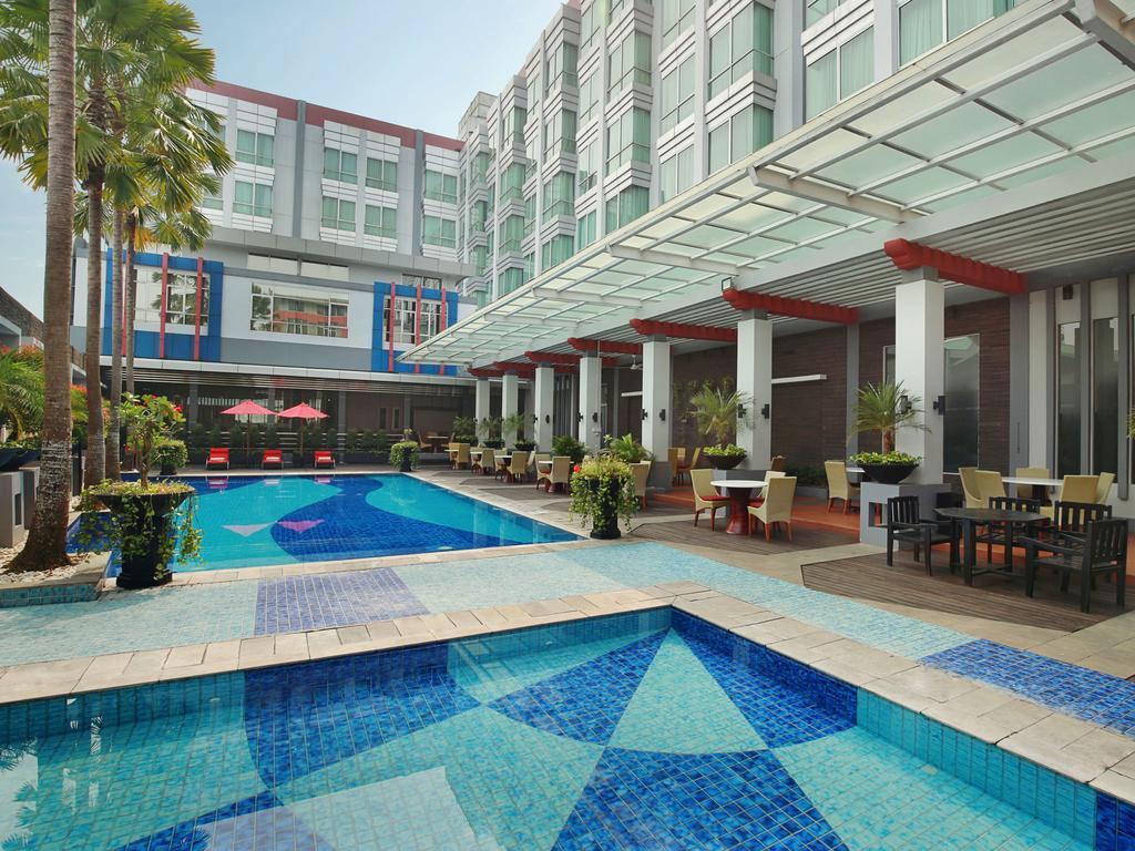 Mercure Pontianak City Center Kültér fotó