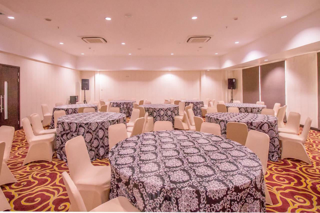 Mercure Pontianak City Center Kültér fotó