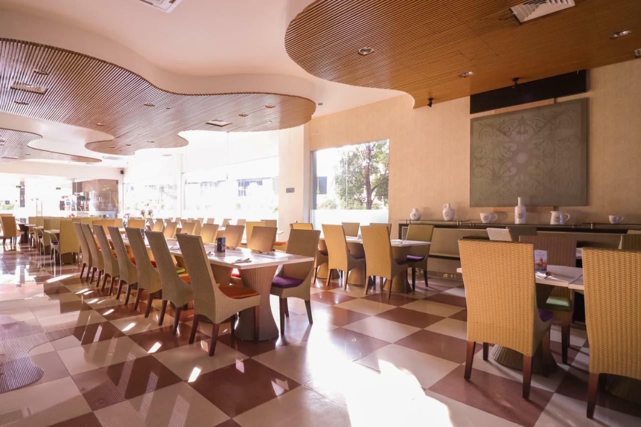 Mercure Pontianak City Center Kültér fotó